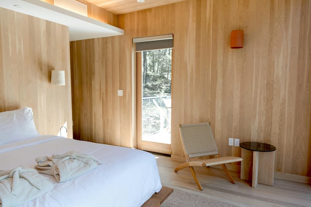 airbnb business plan