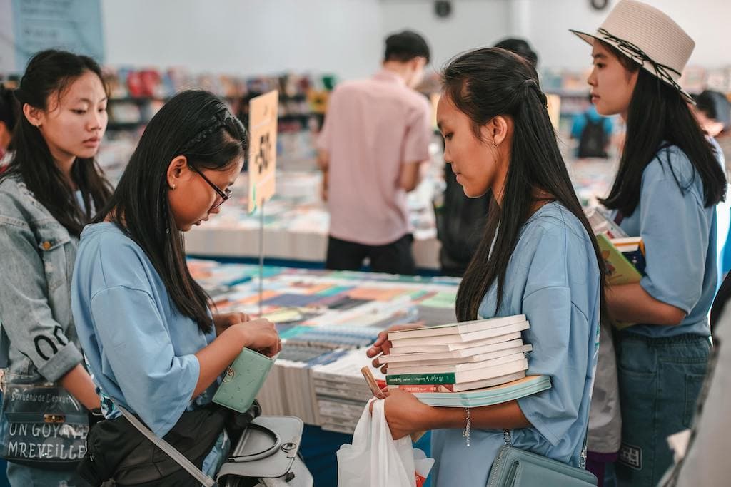 Bookstore business plan: Operations Plan