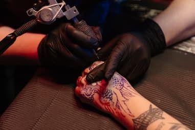 Plan d'affaires pour un salon de tatouage + PDF