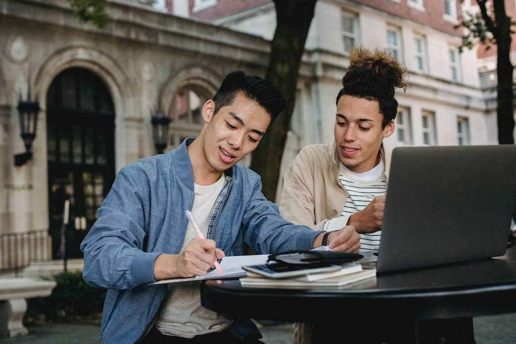 Plan d'Affaires Startups eCommerce, conçu avec IA