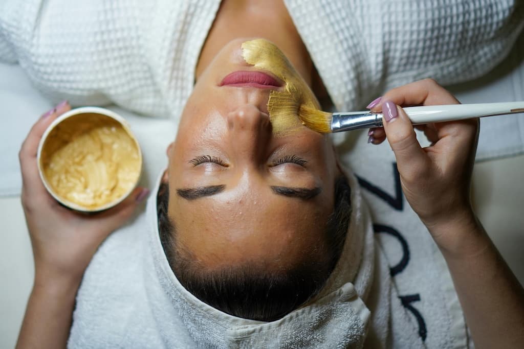 Explore our spa salon business plan. Get a sample, example, and template to launch your successful salon today!